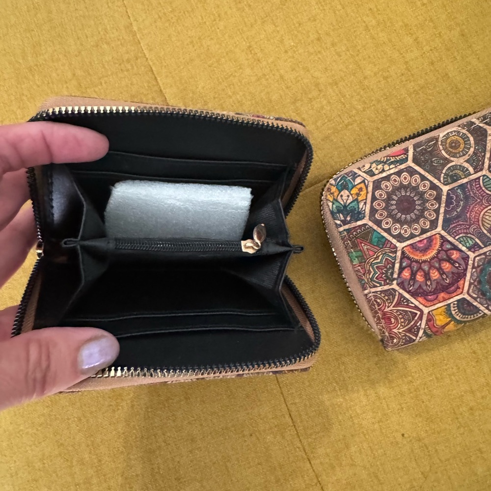 Colorful Patterned Wallet Set - Picture 4 of 4